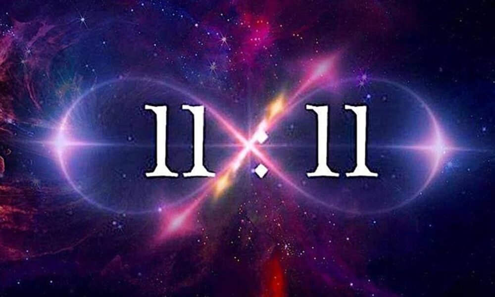 HORA ESPEJO 11:11 ¿QUÉ SIGNIFICA CUANDO LO VES?