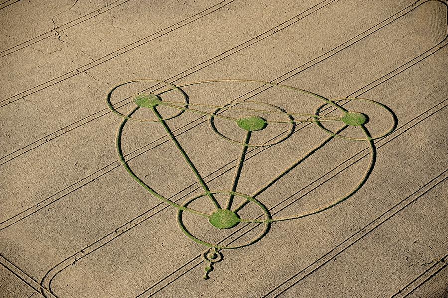 Crop Circles, MENSAJES EXTRATERRESTRES