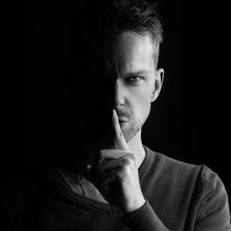 Imagen relacionada con IMPORTANTE: Caer en las garras del Narcisista, ESTAS SON SUS HERRAMIENTAS