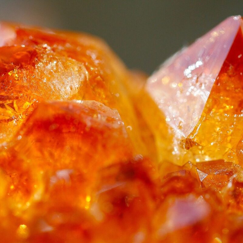 Imagen relacionada con Cristales, gemas, objetos espirituales: uso para sanación, protección, armonización energética