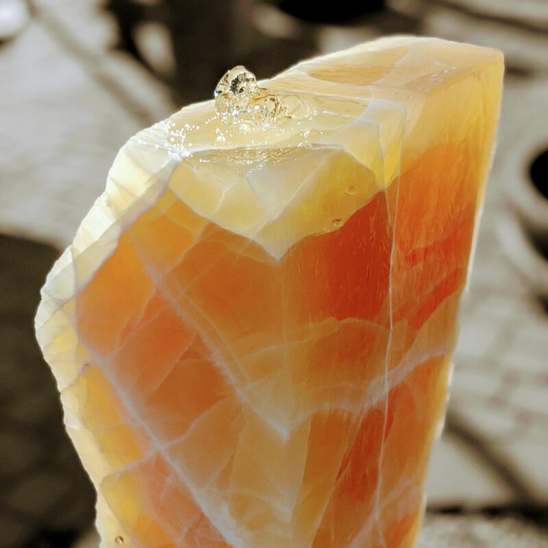 Imagen relacionada con Ónix protector: cuáles son las propiedades atribuidas a este cristal